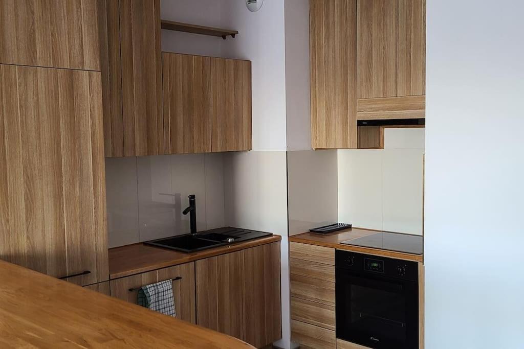 Wellsituated 1 Bedroom Condo In Warsaw Freeparking Varsóvia Exterior foto